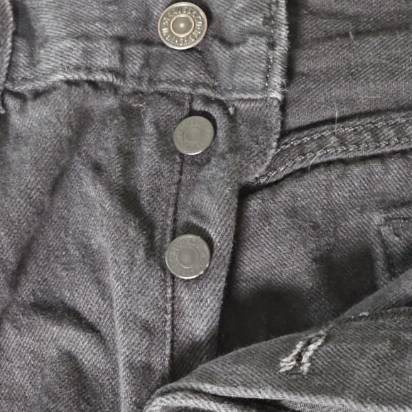 Levi's Men's 35x30. Charcoal Denim Jeans. - Picture 5 of 6